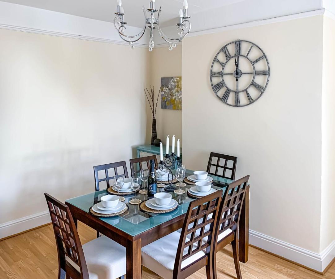 The Groves - Quaint Victorian - Free Parking Holiday home York